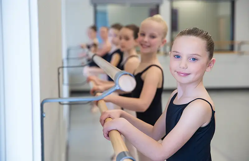 “Eigen Werk in Uitvoering” Dansschool De Meerpaal