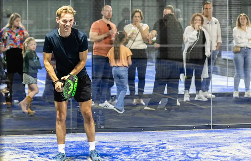 Leisure World Padel decor voor internationaal talent met FIP PROMISES