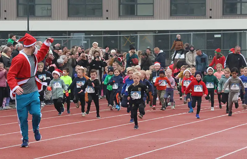 Ruim 450 deelnemers bij KidsKerstRun